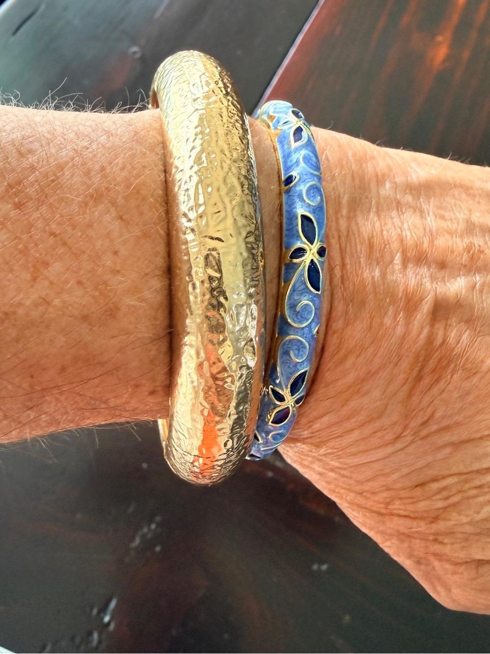 Gold Hammered Bangle with
Blue Floral Cloisonné
Accent Bracelet Set NWT